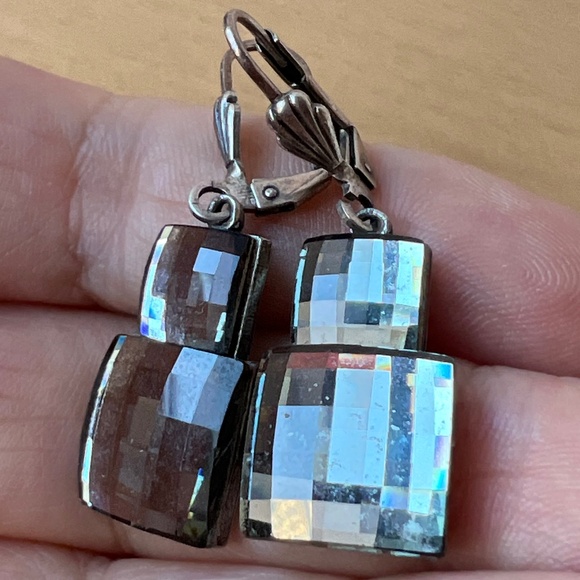VINTAGE ANNE KOPLIK DESIGN MIRRORED FACETED GLASS DROP DANGLE EARRINGS LEVERBACK - Picture 1 of 16